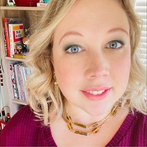 Meet your Posher, Ansley